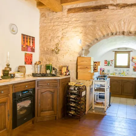 Quaint Holiday With Private Pool In Puy-l'evaªque 펜션 *